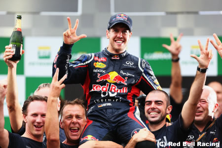 レッドブル「チームが見せたねばり強さが素晴らしかった」