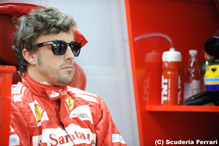 「アロンソは10点、フェラーリは7点」とフェラーリ