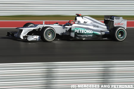 メルセデスAMGのラウダ「クルマを大きく改善しなくては」