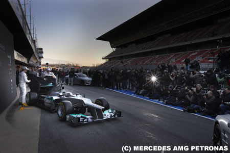 メルセデスAMG、2013年型F1マシンW04の発表日が決定