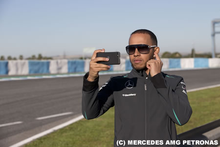 ブラックベリー、メルセデスAMG F1チームとパートナーシップ契約