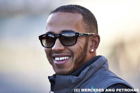 ハミルトン、「トップ・ギア」でベッテルのトップタイムを破る