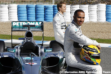 メルセデスAMGにハミルトン獲得を勧めていたF1ボス