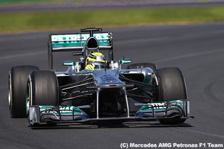 メルセデスAMG、速さの鍵は可動式サスペンションか