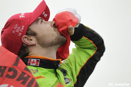 佐藤琢磨、インディ開幕戦は8位。ヒンチクリフが初優勝