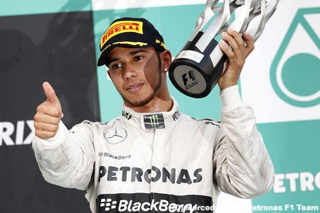 「メルセデスAMGはハミルトンを勝たせたかっただけ」とレッドブル