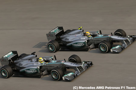 メルセデスAMG、チーム内でわき起こるチームオーダーへの批判