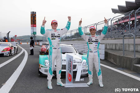 SUPER GT第2戦トムスが優勝　GT300はプリウスがハイブリッド初勝利