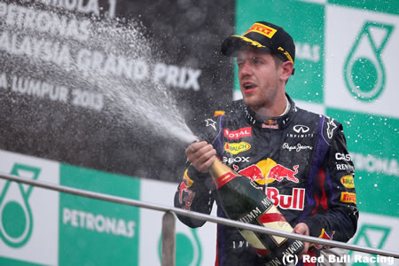 ベッテル「F1マレーシアGPに勝ったことについては謝らない」