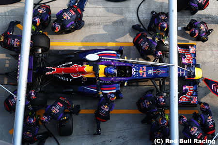 ライバルチームがレッドブルのピットストップを研究