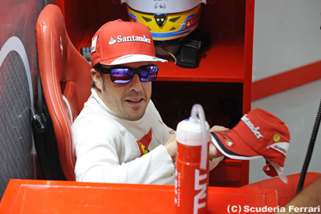 イタリア各紙、アロンソの不運を嘆くもベッテルを称賛