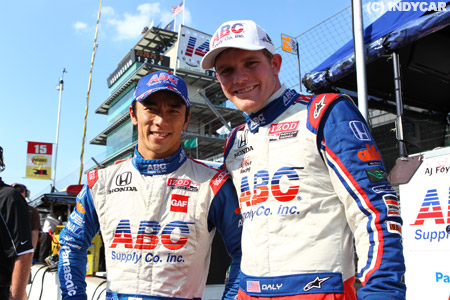 佐藤琢磨、バンプデイもセッティングに取り組む＝インディ500