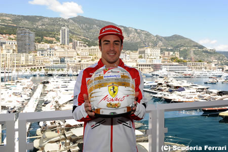 アロンソ、今年もゴールドヘルメットでF1モナコGPに