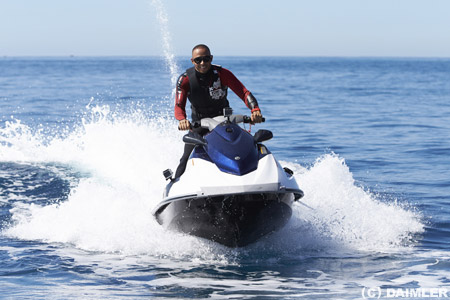 メルセデスAMG、ハミルトンの悪ふざけでとんだ出費