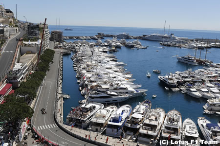 F1予選直前のモナコに雨