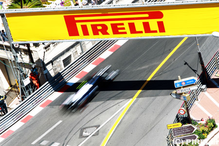 F1ボスとピレリ、契約延長交渉が進展