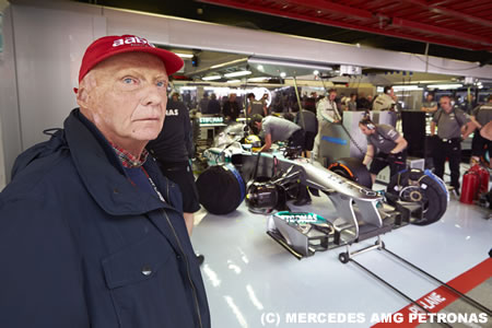 ラウダ、ピレリのF1新タイヤ導入の遅れを受け入れる