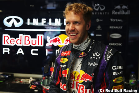 レッドブル、ベッテルとの契約延長を正式発表