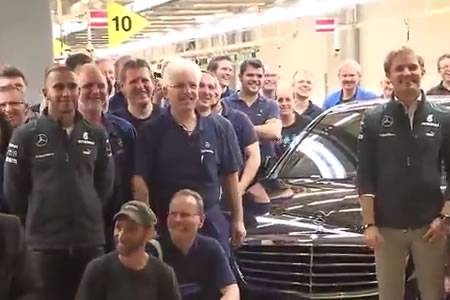 【動画】ハミルトン＆ロズベルグ、メルセデス・ベンツ新型Sクラスの組み立てを体験