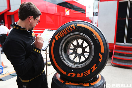 F1イギリスGPでタイヤトラブル多発