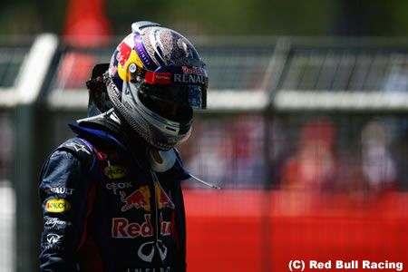 レッドブル、ベッテルがトップ走行中にリタイア／F1イギリスGP日曜まとめ