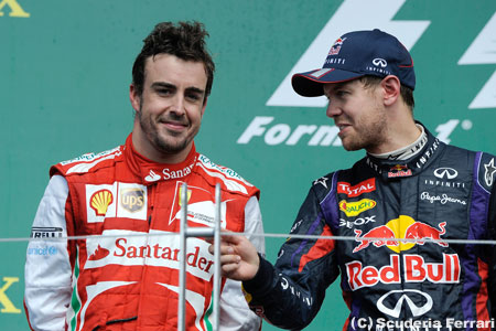 2013年は「ベッテルと戦っている」とアロンソ