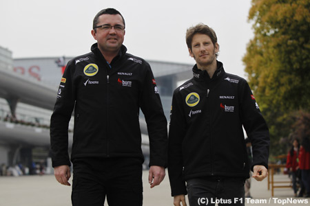 グロージャンの成長を喜ぶロータス