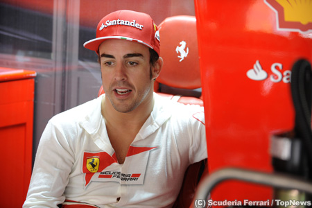 アロンソはレッドブルに「面倒をもたらすだけ」とラウダ