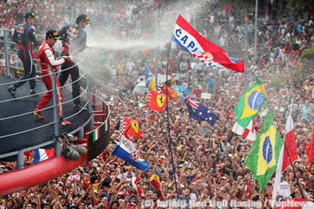 ベッテル、F1イタリアGP表彰台でのブーイングは「普通のこと」