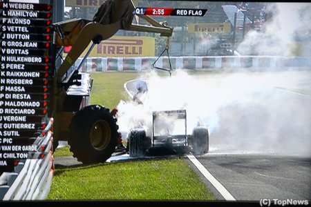 【写真】ベルニュ、マシンから火＝F1日本GP