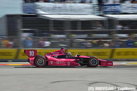 琢磨とクラッシュのフランキッティ、背骨を骨折。観客も病院へ搬送