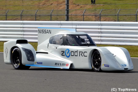 日産、2014年ル・マン24時間参戦マシンZEOD RCでデモ走行