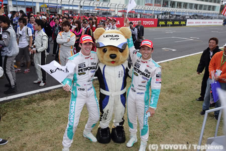 SUPER GT第7戦、PETRONAS TOM’Sが優勝。GT300は初音ミクBMWが連勝
