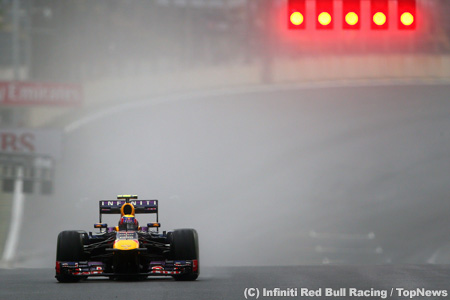 ウェバー「試練の一日を乗り切った」