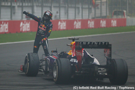 F1優勝者のドーナツターンが解禁