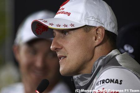 シューマッハは「目覚める」とF1ボス