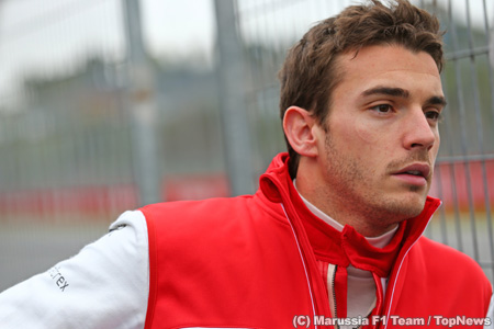 ビアンキ、パリのホテルで喫煙中に襲われ1,000万円の高級時計を奪われる