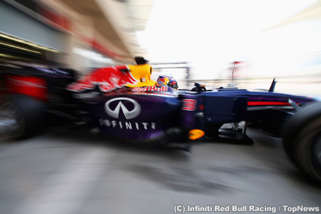 ルノー、レッドブルのF1カーは「やり過ぎ」