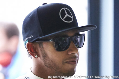 ハミルトンがシャージンガーと婚約、挙式は8月