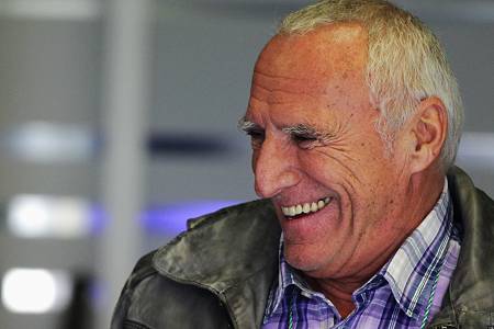 レッドブル、独自エンジンの開発も視野に？