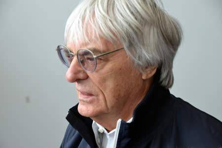 F1エンジン音批判に陰謀説