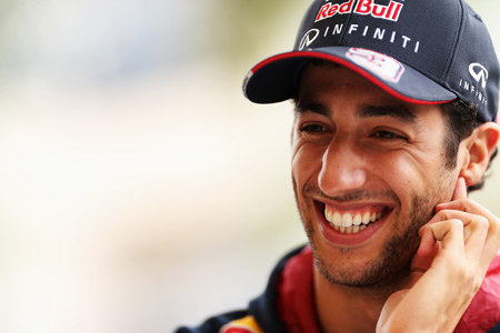 レッドブルがリカルドを称賛、「スタートがうまい」オーストラリア人