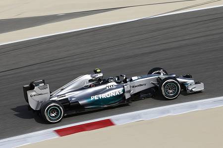 ポールポジションはロズベルグ、可夢偉は19番手／F1バーレーンGP予選
