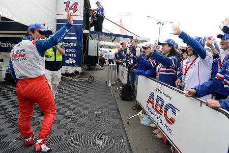 佐藤琢磨、インディ第2戦は無念のリタイア