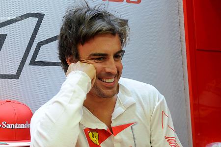 アロンソ、「皮肉のガッツポーズ」を否定