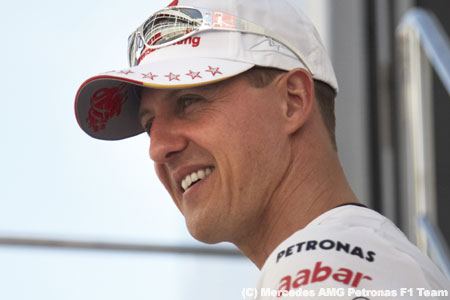 シューマッハ、依然フランスで入院中