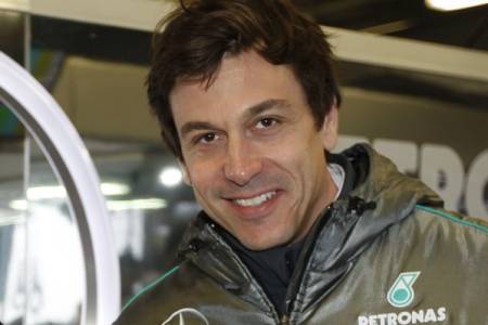 メルセデス、F1マシンの「メガホン」装着案には懐疑的