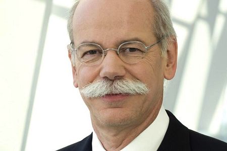 ダイムラー会長がアロンソを「最高のドライバー」と評価