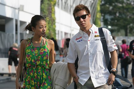 あびる優、小林可夢偉との破局を否定