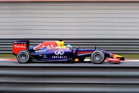 F1チャンピオンチーム、レッドブルに秘密テスト疑惑